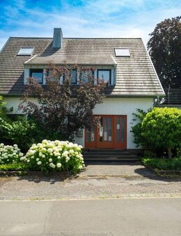Freiraum & Flair: Freistehendes, saniertes Einfamilienhaus mit Einliegerbereich - Düsseldorf