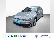 VW Golf, 1.5 VIII R-LINE eTSI 7, Jahr 2023 - Schwabach