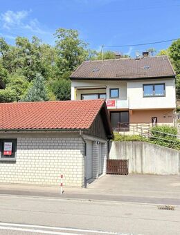 Charmantes Einfamilienhaus in Darmsheim mit Ausbaupotenzial und großer Doppelgarage ! - Sindelfingen
