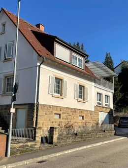 Stilvolles Einfamilienhaus mit Potenzial auf großzügigem Grundstück - Sinsheim