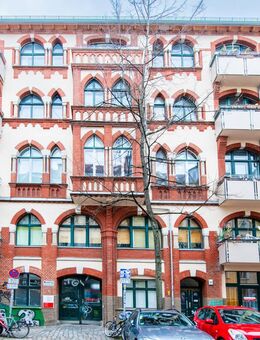 Kapitalanleger aufgepasst: Tolle Gründerzeitwohnung in Friedrichshain - 2 Zimmer mit Tageslichtbad - solide vermietet - Berlin