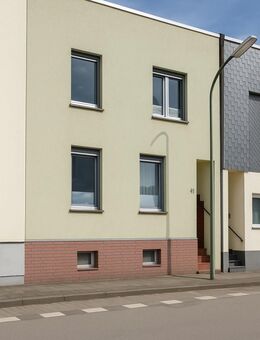 Reihenhaus mit Garten als Renovierungsprojekt - Duisburg