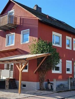 Saniertes Mehrfamilienhaus mit vier Wohneinheiten in Feuchtwangen - Feuchtwangen