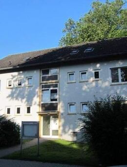Kleine Dachgeschosswohnung mit 2 Zimmern - Essen