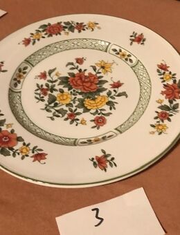 Verkaufe  großes Sortiment von Porzellan  Villeroy Boch SUMMERDAY 103 Teile nur zusammen.An Selbstabholer, - Düsseldorf