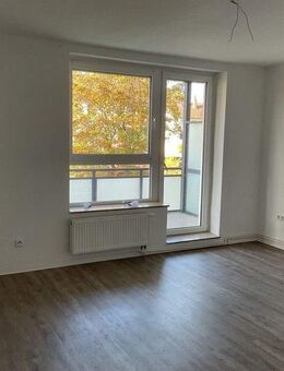 Moderne Wohnung in ruhiger Lage für Singles und Paare mit großem Balkon - Seelze