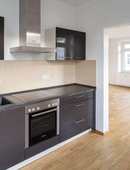 ?Neu! Stilvoll und bezugsbereit: 2 Zimmer, Wannenbad und Balkon - Leipzig