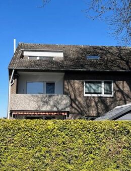 Dachgeschoss-Wohnung mit sonniger Dachterrasse und eigenem Parkplatz! - Rheinberg