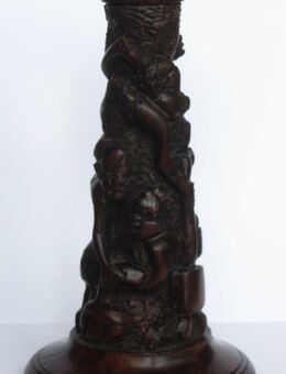 Holz-Kerzenständer mit Figurendarstellung (ca. 15 cm) - Münster
