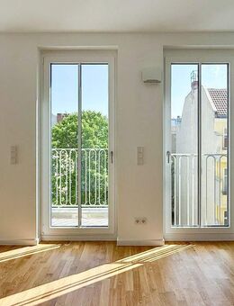 Helle Wohnung zur ruhigen Hofseite mit Südbalkon - zentral gelegen mit guter Anbindung - Berlin