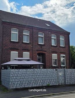 ***Dreifamilienhaus mit Potenzial zur Mietsteigerung*** ca. 247m² Wfl. mit Garten und Stellplätzen in Kamen-Heeren-Werve - Kamen