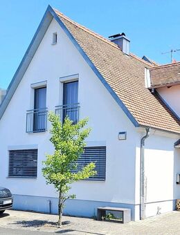 +++ WOHNEN & ARBEITEN vereint +++ Zwei Häuser in idyllischer Regnitzauenlage in Möhrendorf! - Möhrendorf