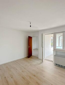 ELVIRA - Aubing, charmante 3-Zimmer-Wohnung mit sonnigem Balkon in Süd-Ausrichtung - München