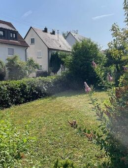 Platz für die ganze Familie! Zentrales freistehendes Einfamilienhaus! - Ebersbach (Fils)