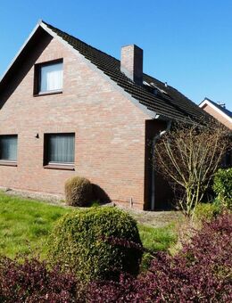 = = Seltene Gelegenheit - - Einfamilienhaus mit Terrasse, schönem Garten und Garage in ruhiger Lage in Glückstadt-Butendiek = = - Glückstadt