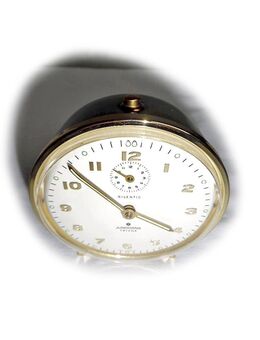 Schöner Wecker von Junghans Trivox - Nürnberg