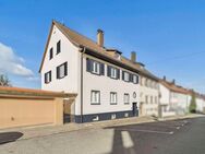 Zögern Sie nicht: Gepflegte Dachgeschosswohnung in attraktiver Lage von Untertürkheim - Stuttgart
