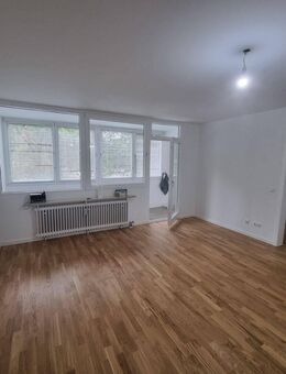 Gehobene 3-Zimmer-Eigentumswohnung mit verglastem Balkon - Markt Schwaben
