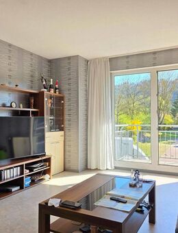 *** Helle 2 Zimmer + großer Balkon + TG-Stellplatz *** - Plüderhausen