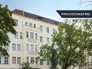 Bezugsfreie, sanierte 2-Zimmer-Altbauperle mit Aufzug & Balkon - Berlin