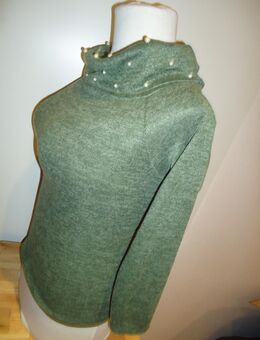 Damen  Pullover mit  weitem Kragen bestückt mit Perlen - Gr. S - Freilassing