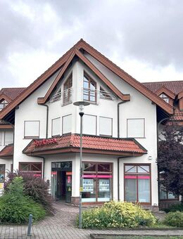 Exklusives Investment in Petersberg: Bestandsimmobilie (Bankfiliale) mit 6 Stellplätzen und solidem Mieter - Petersberg (Hessen)