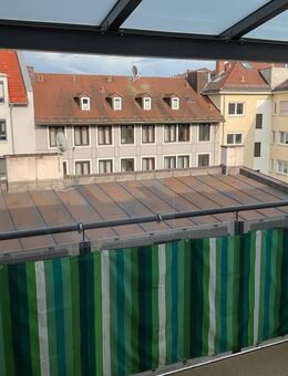 Exklusive, modernisierte-kernsanierte Energiespar-Wohnung mit Wärmepumpe & PV-Balkonanlage. - Nürnberg