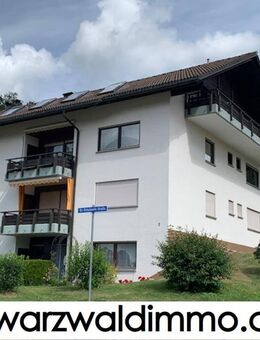 Große 3,5-Zimmerwohnung mit Fernblick in ruhigem Wohngebiet - Kaufpreis reduziert - Sankt Blasien