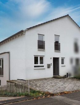 Moderne Doppelhaushälfte möchte gerne mit Leben gefüllt werden! - Remchingen