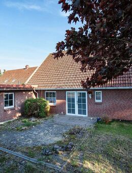 Modernes Einfamilienhaus mit großem Garten, Garage und Carport - Bleckede