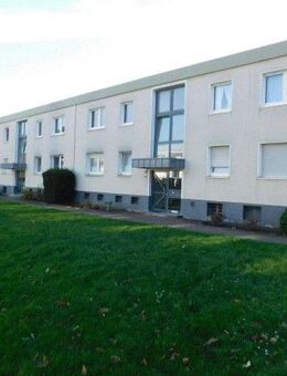 Moderne und gut geschnittene 3-Zimmer-Wohnung im 1. OG mit Balkon und Vinylboden... - Duisburg
