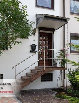 Neuwertiges Einfamilien-Mittelreihenhaus mit Garten und überdachter Terrasse - Bremen