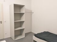 Gästezimmer mit Wlan, Gästeküche, EtagenDusche/Wc, Waschmaschine, Trockner - Stuttgart