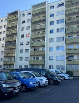 Modernisierte, helle 3 -ZKB im 2. OG in bevorzugtem Stadtteil ***** - Hanau (Brüder-Grimm-Stadt)