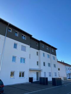 4- Zi.-Neubauwohnung im 1. OG mit Balkon im Baugebiet "Ellmosener Wies" am Ortsrand von Bad Aibling