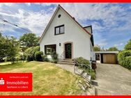 Einfamilienhaus mit großem Grundstück und Potenzial in Lübeck-Niendorf - Lübeck