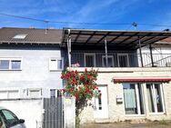 Saarlouis-Lisdorf: Interessantes, ca. 401m² großes MFH mit 4 Wohneinheiten, Gewerberaum und Garten - Saarlouis
