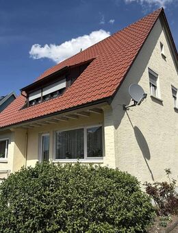 Zweifamilienhaus mit Garage und großem Garten (Baugrundstück) ***RESERVIERT*** - Gunzenhausen