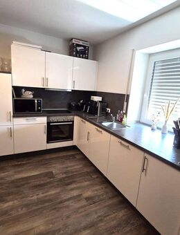 schöne Obergeschoss-Wohnung mit Balkon + Garten ab 01.09.2025 frei - Herzebrock-Clarholz