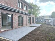 Erstbezug! Attraktive 2 ZKB Erdgeschosswohnung mit Carport und Terrasse in Bad Zwischenahn - Bad Zwischenahn