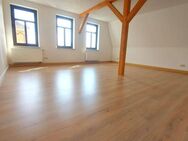 Großzügige neurenovierte 2- Raum-Wohnung im Dachgeschoss - Meuselwitz