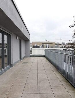 Attraktive 4-Zi.-Wohnung mit Dachterrasse und zwei Bädern! - Wiesbaden