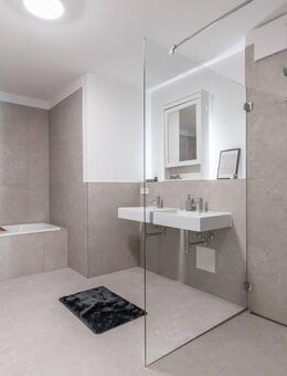 OUTSTANDING // Noble 4-Zimmer-Wohnung mit 2 Balkonen- Neubau/Erstbezug - München