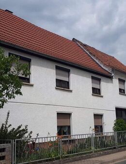 Bauernhaus mit einem geschlossenem Innenhof - Tautendorf