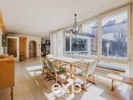 "Eichenau: Bungalow mit Potenzial - Pool, Sauna & Toplage auf großem Grundstück" - Eichenau
