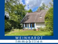 Einfamilienhaus mit Potenzial auf weitläufigem Grundstück - Norderstedt