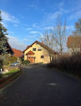 Ideal für Familien: Eigenheim mit Garten & Pool + 3 vermietbare Wohnungen als Anlage. - Saulheim