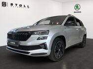 Skoda Karoq, 2.0 TDI Sportline SONDERAKTION Sportpaket Panodach digitales, Jahr 2024 - Lörrach