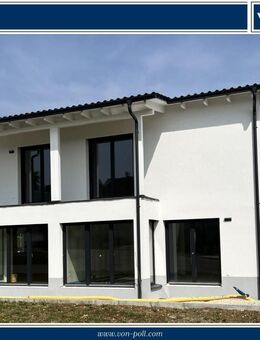 Neubau - Doppelhaus mit Stellplätzen und hochwertiger Ausstattung - Riesbürg