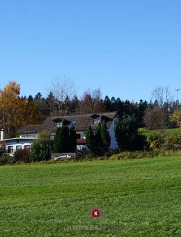 * Deggendorf - Greising * Sonnig gelegenes Landhaus in traumhafter Fast-Alleinlage mit gewerblich genutztem UG u. lichtdurchflutetem Anbau (Gastraum) - Deggendorf